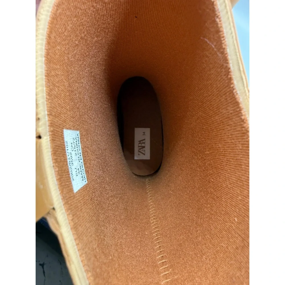 Zara Kids Rubber Rain Boots Camel Tan Waterproof Lug Sole EU 34 2002/631/102